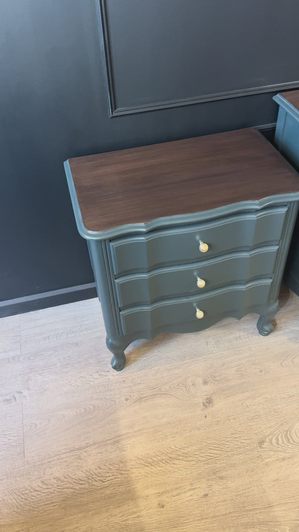 'Berryman Furniture' Dresser