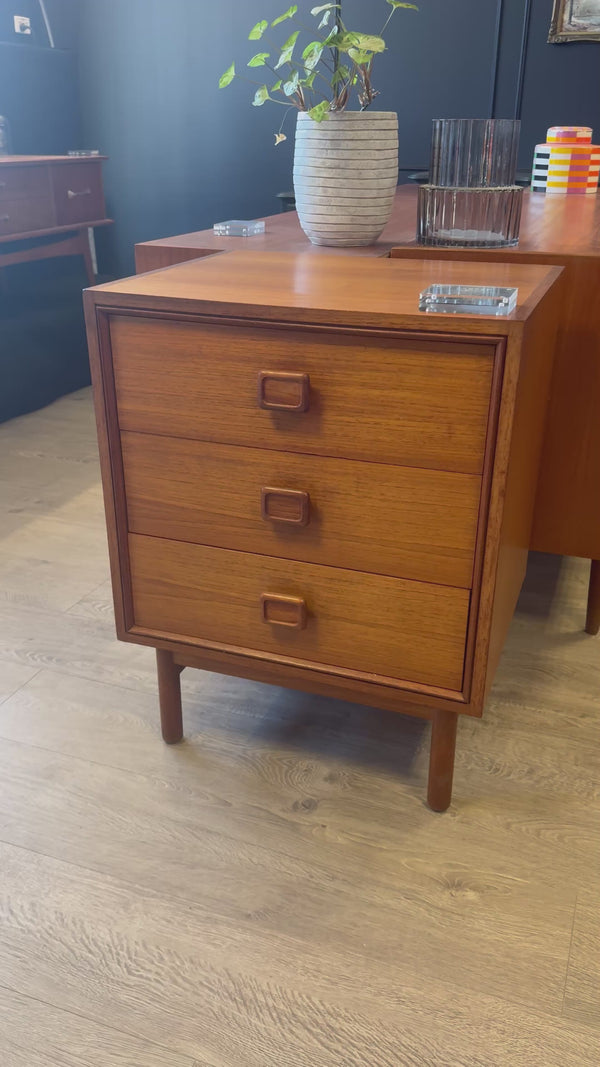 Parker Square Handle Bedside Tables