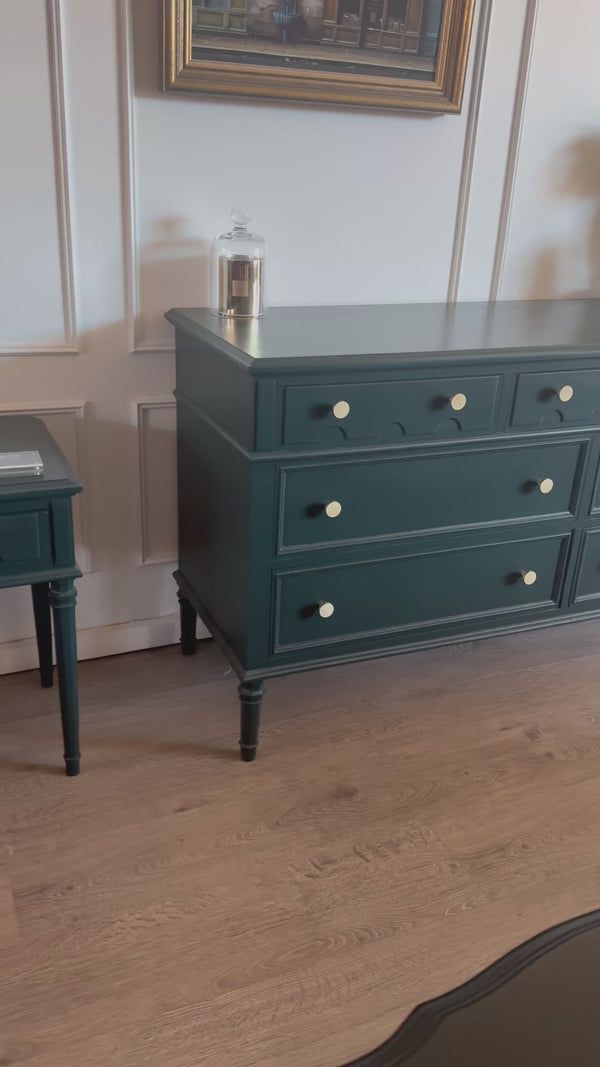 Decro Dresser