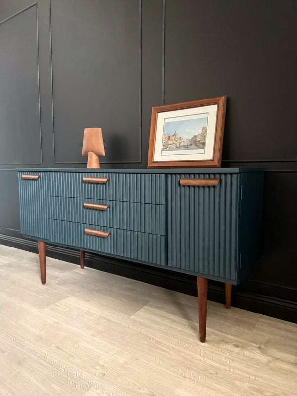 Mid-century sideboard, view 3