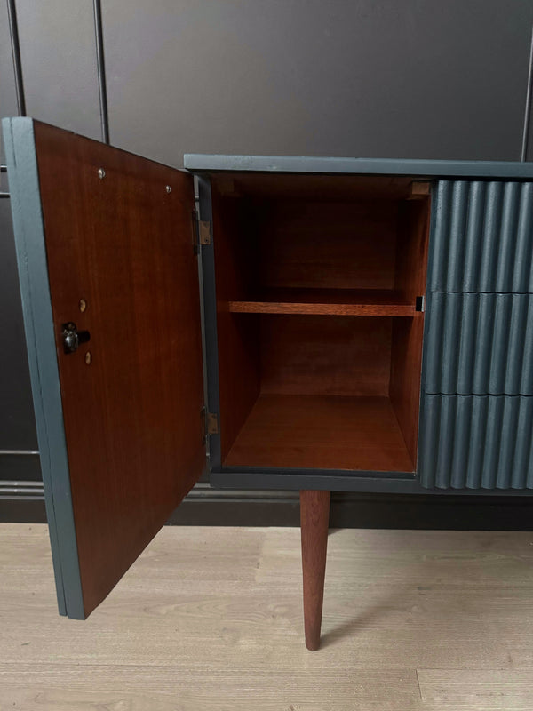 Mid-century sideboard, view 4