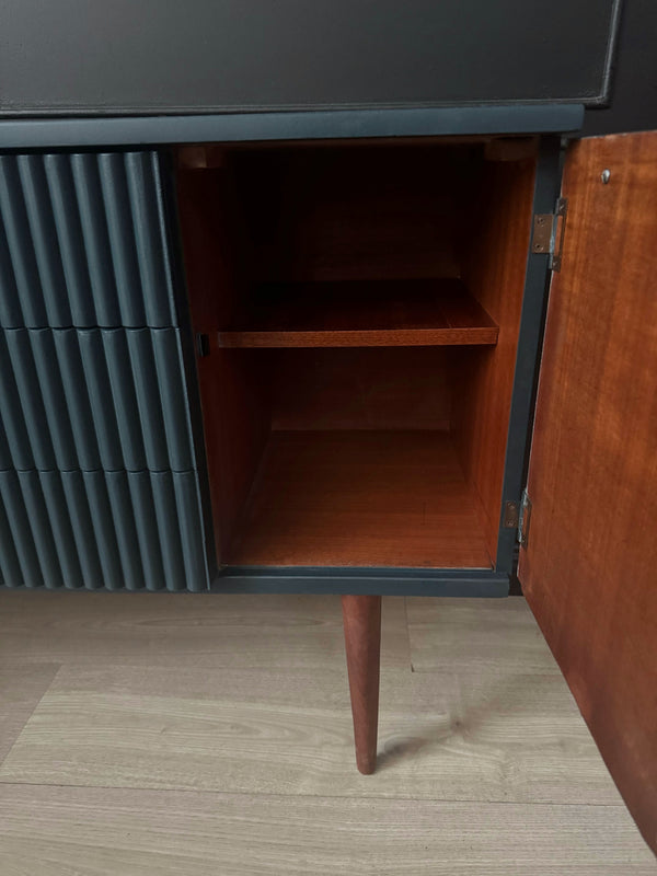 Mid-century sideboard, view 7