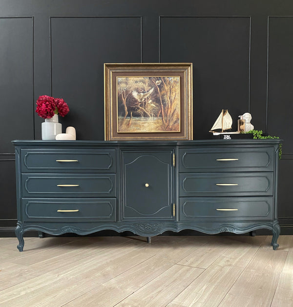 Thomasville sideboard dark blue, view 3