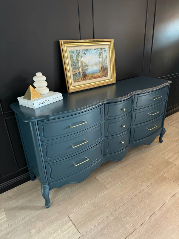 Thomasville dresser, view 5