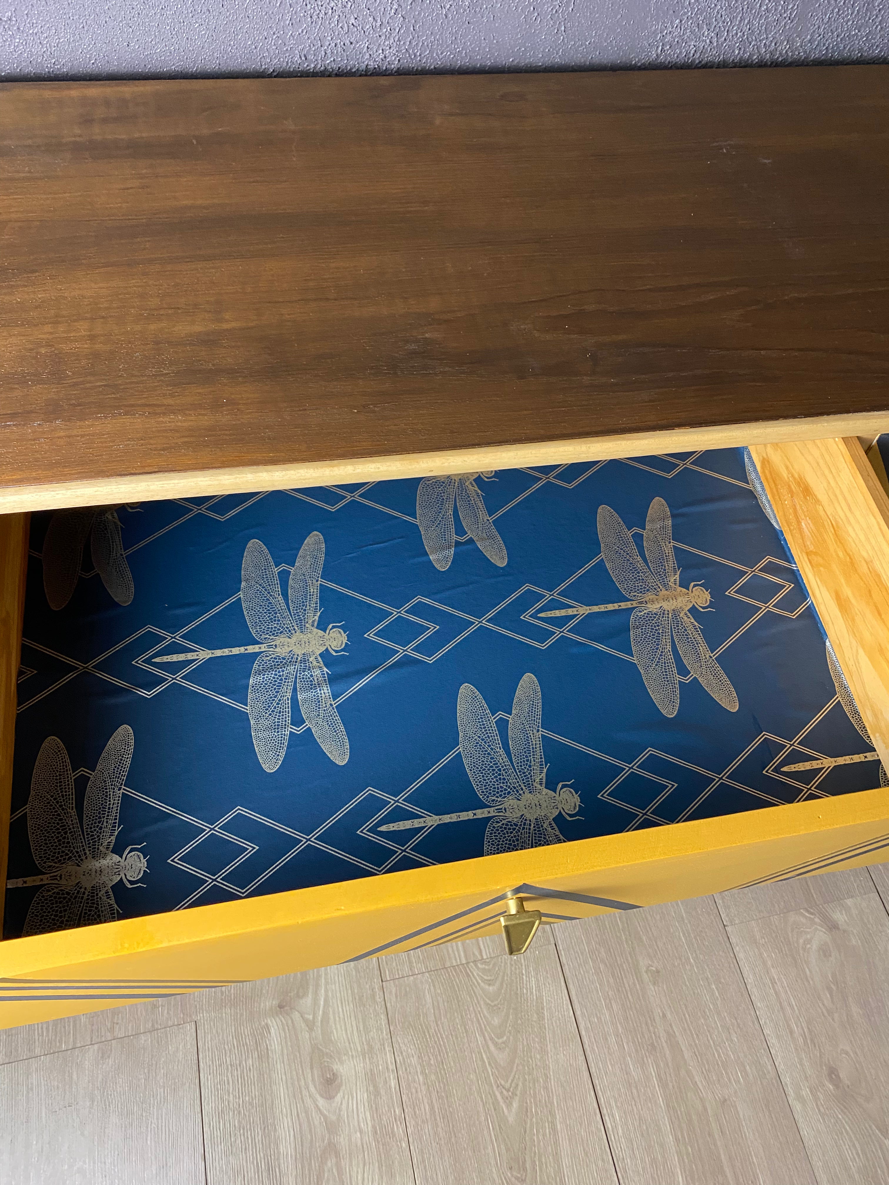 MCM / Retro / Vintage dresser