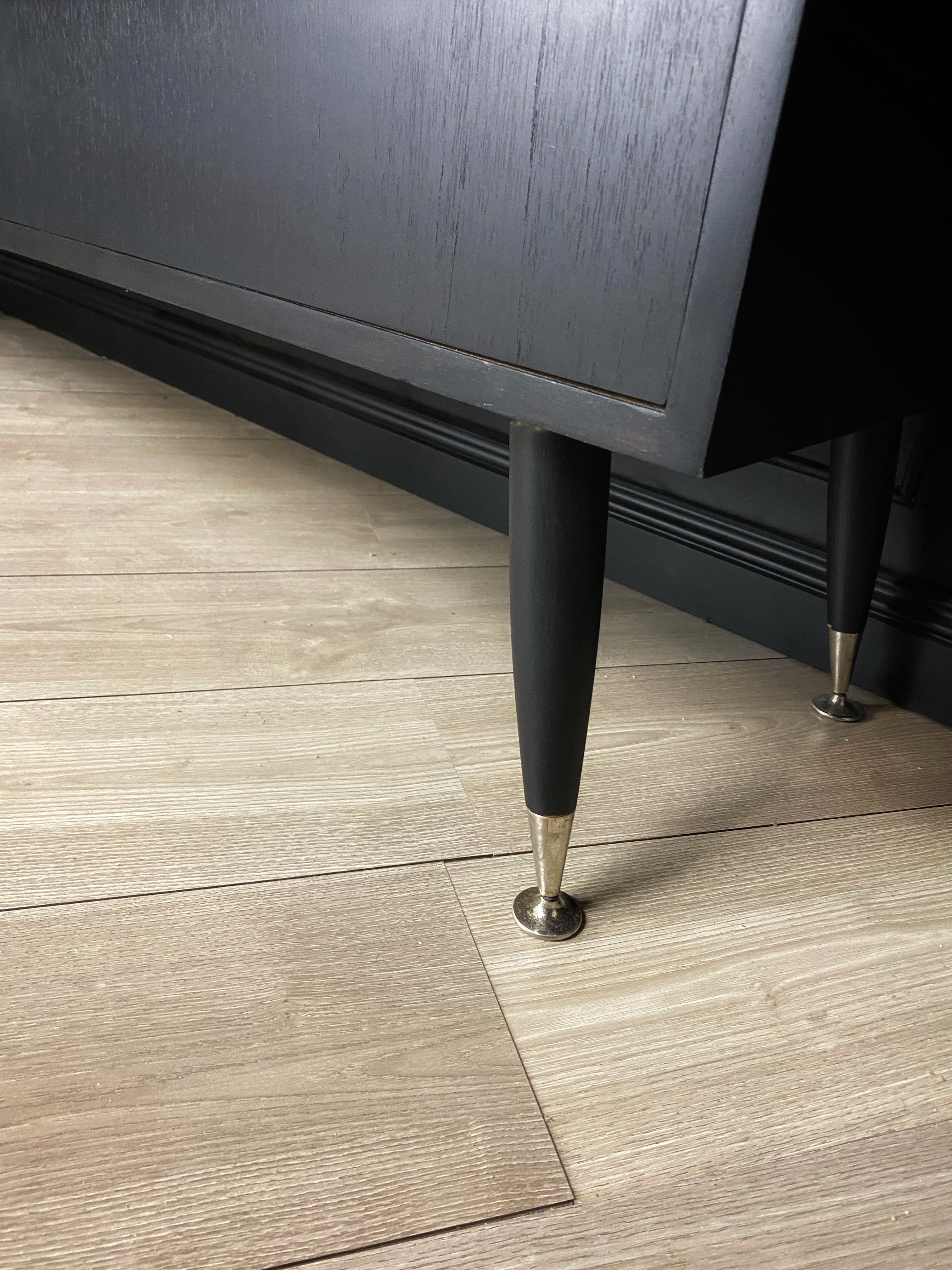 Mid century modern dresser / vintage/ retro