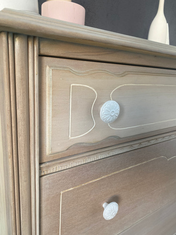 Mid-century dresser white, view 4
