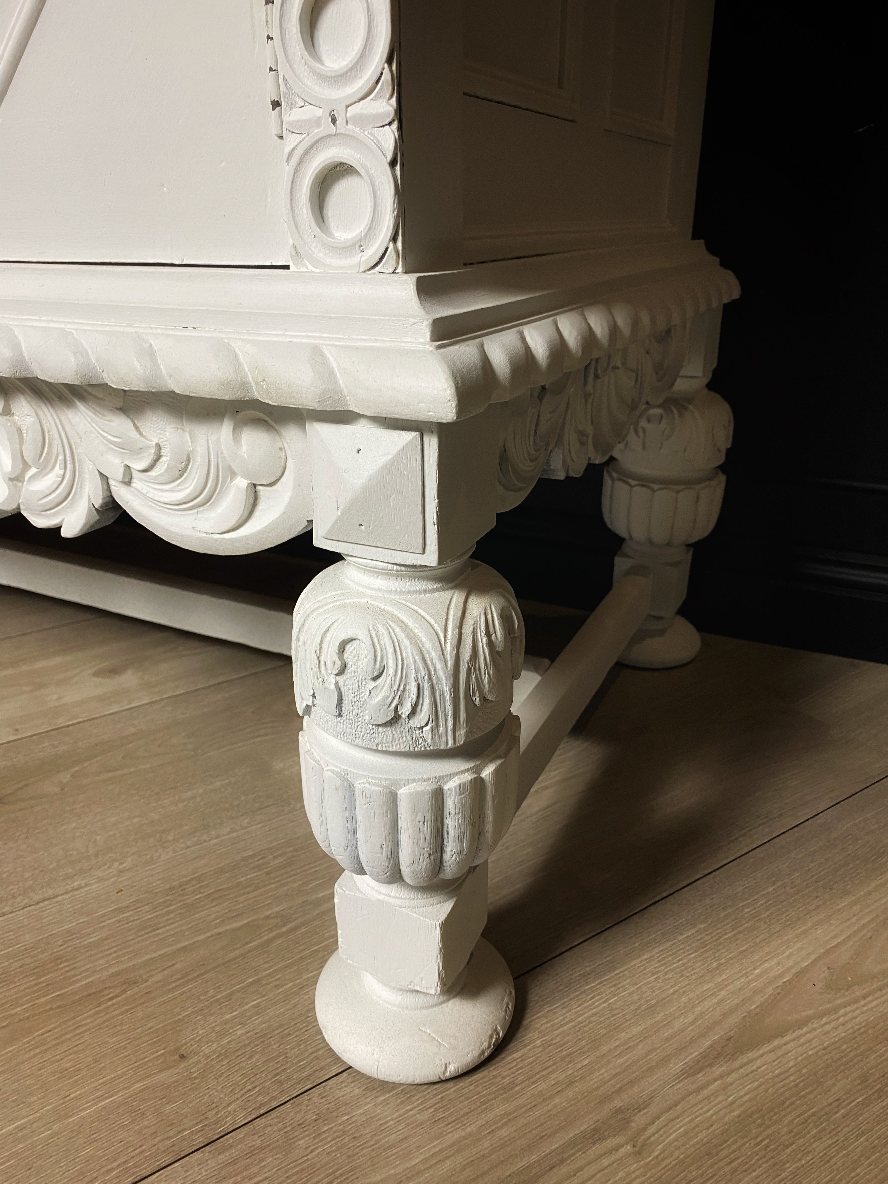 Stunning Jacobean Buffet / Sideboard