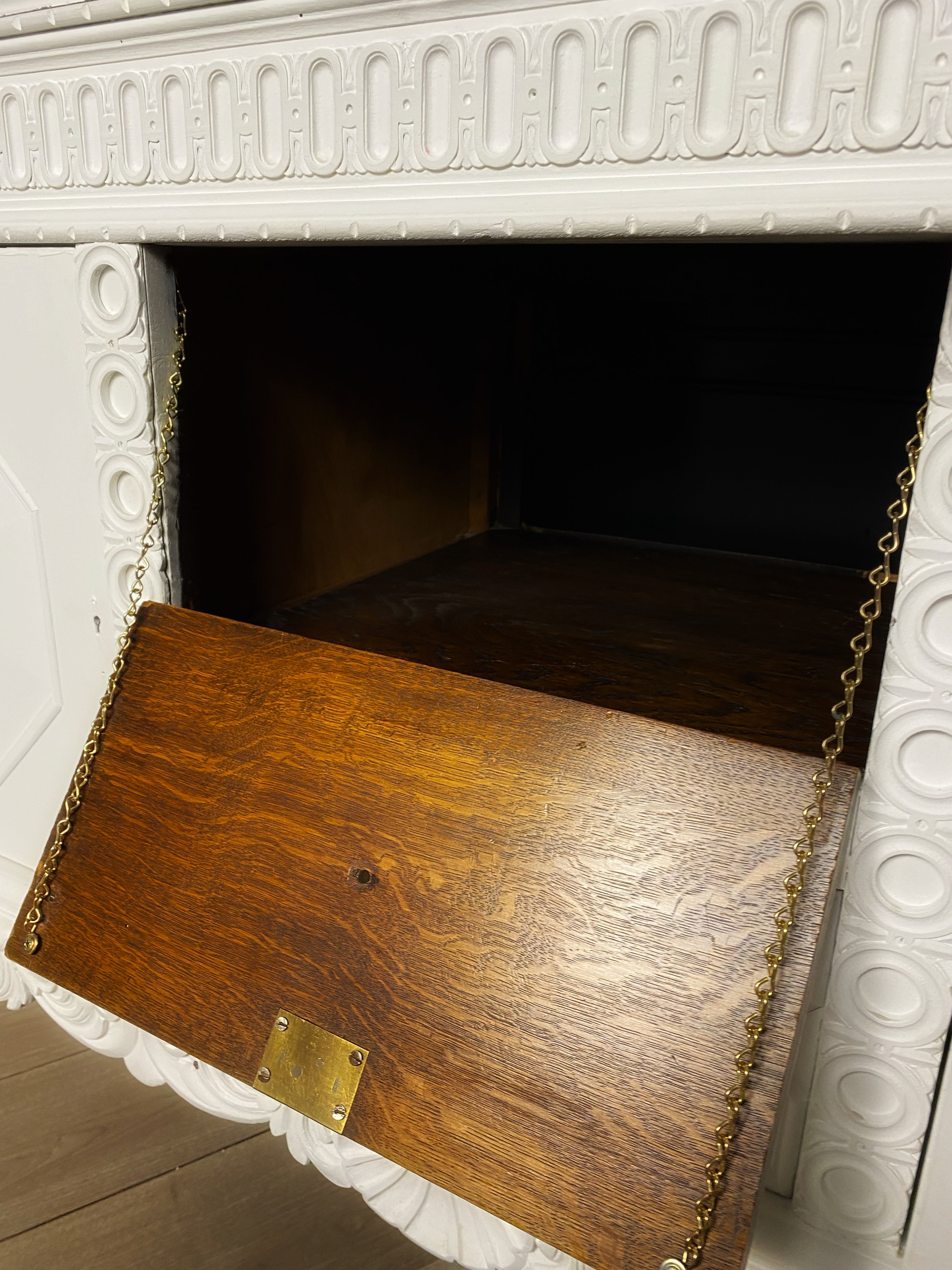 Stunning Jacobean Buffet / Sideboard