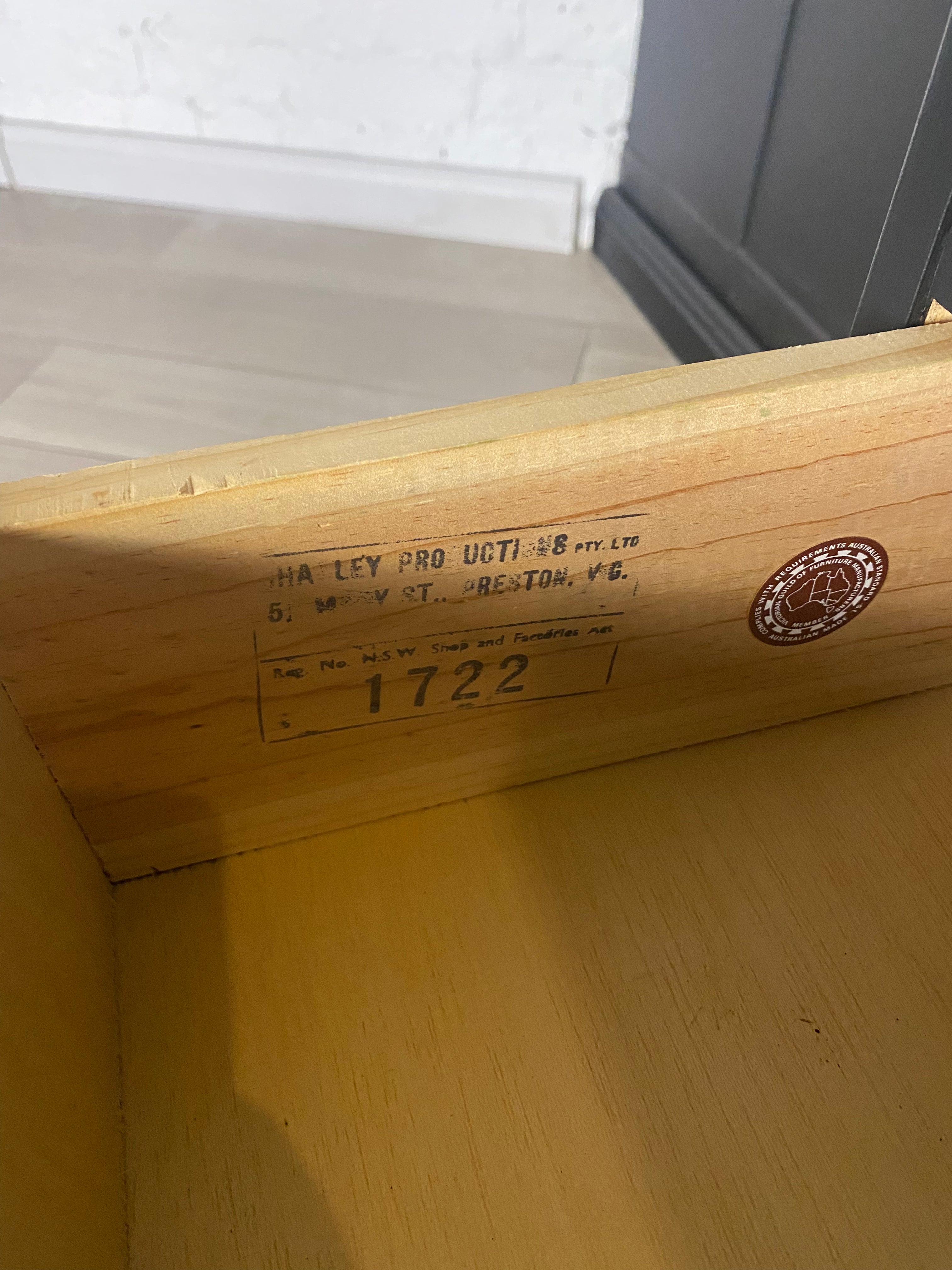 ’CHATLEY’ bar / drinks cabinet