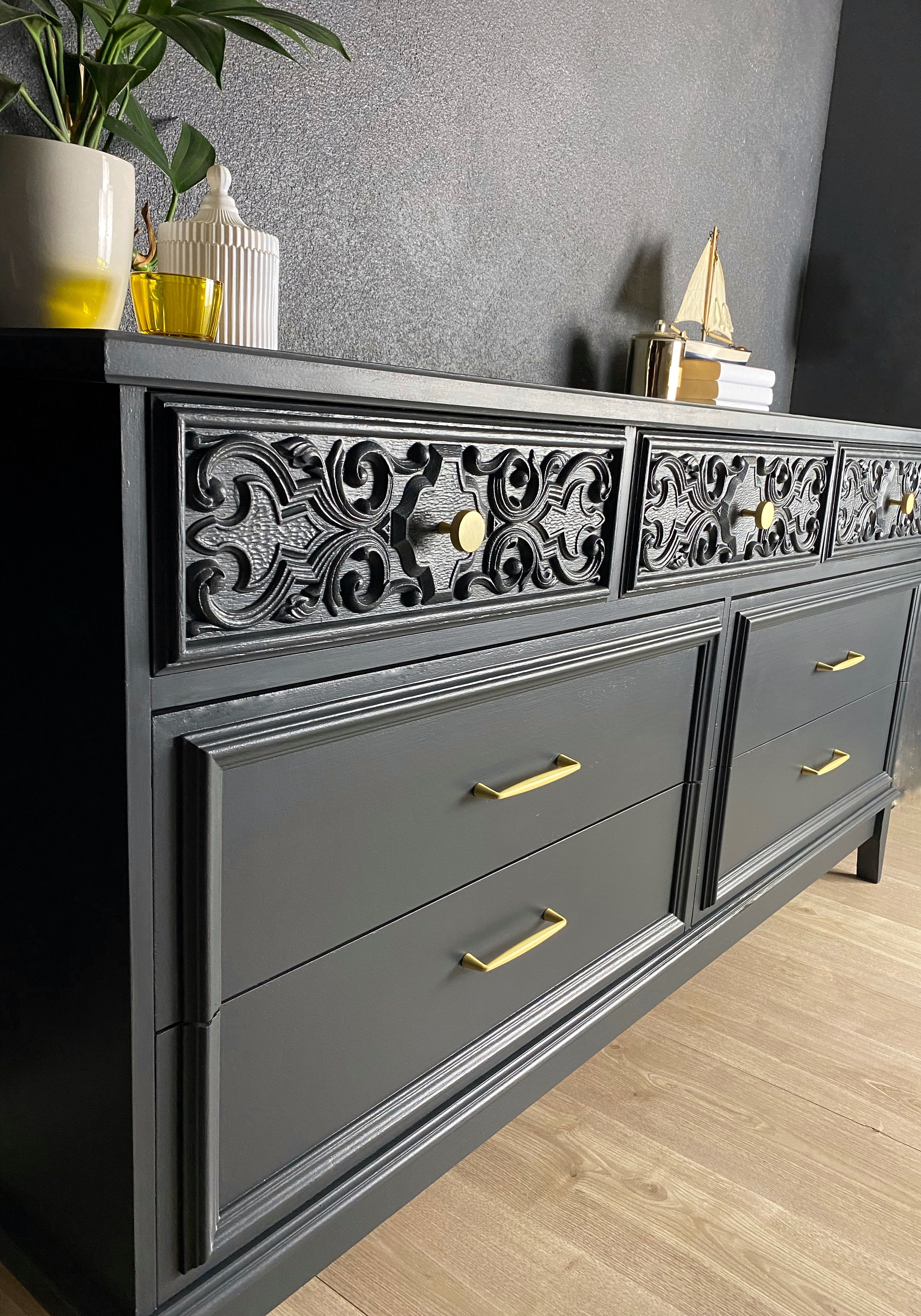 Blue "Belvedere" dresser / chest of drawers / buffet / sideboard