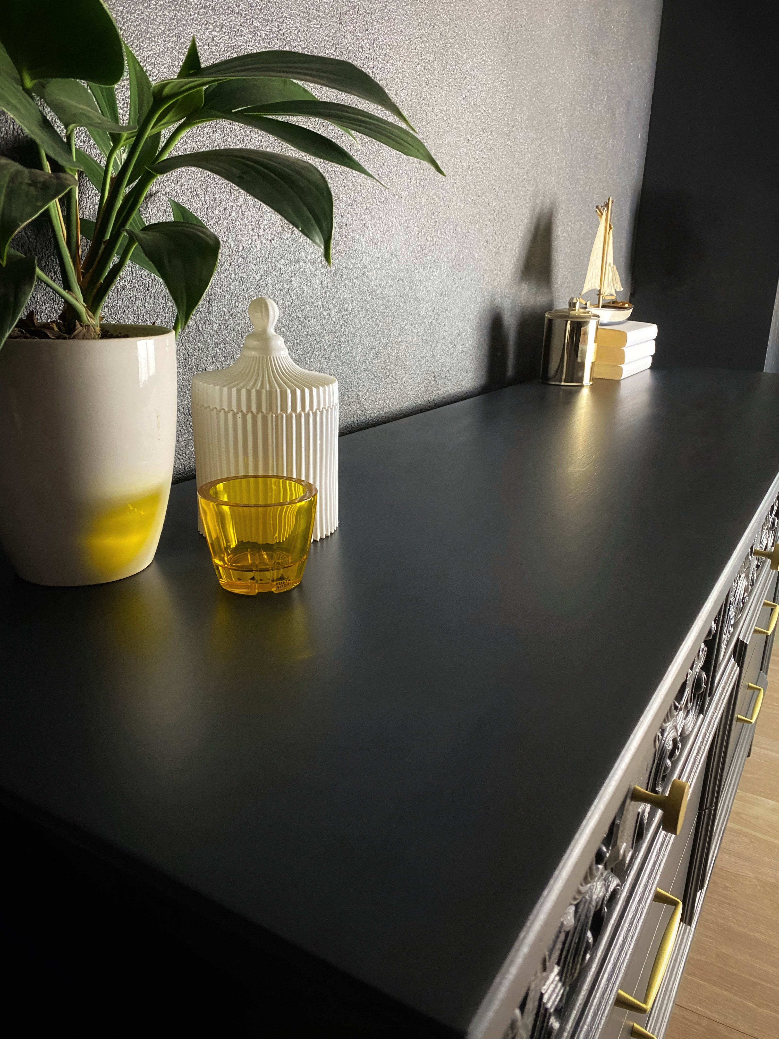 Blue "Belvedere" dresser / chest of drawers / buffet / sideboard