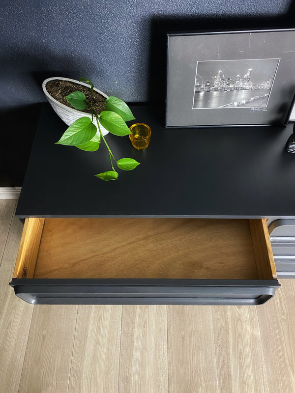 Reliance Furniture dresser, view 4