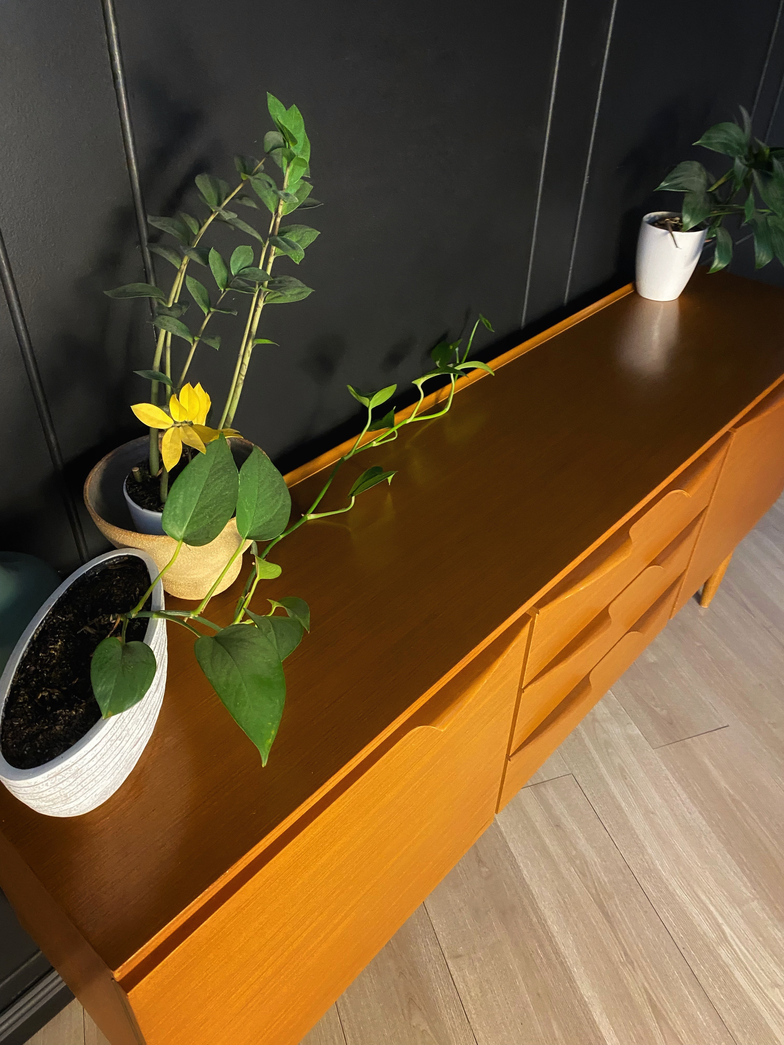 KERBY SIDEBOARD / BUFFET