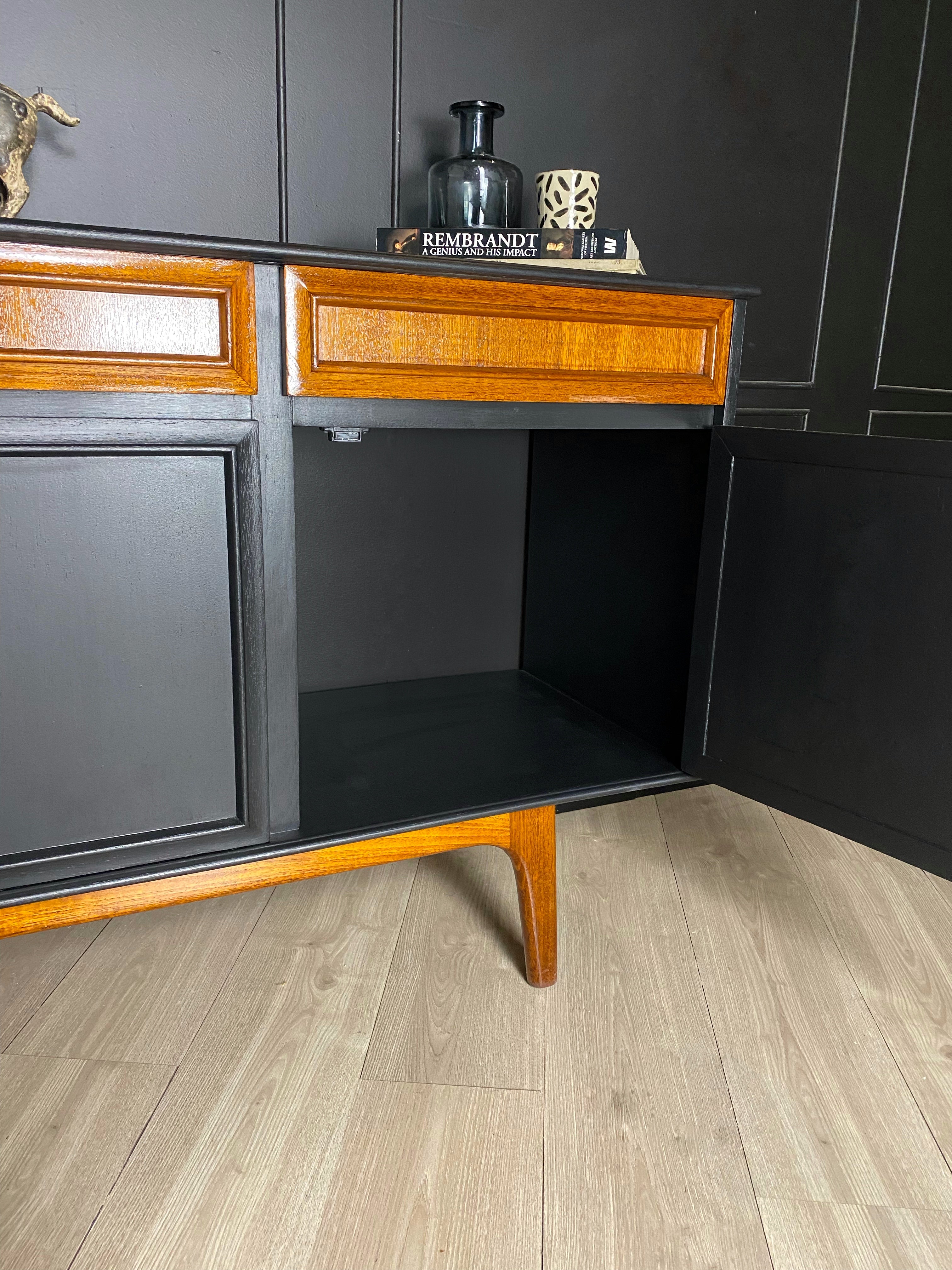 NOBLETT FURNITURE BUFFET / SIDEBOARD