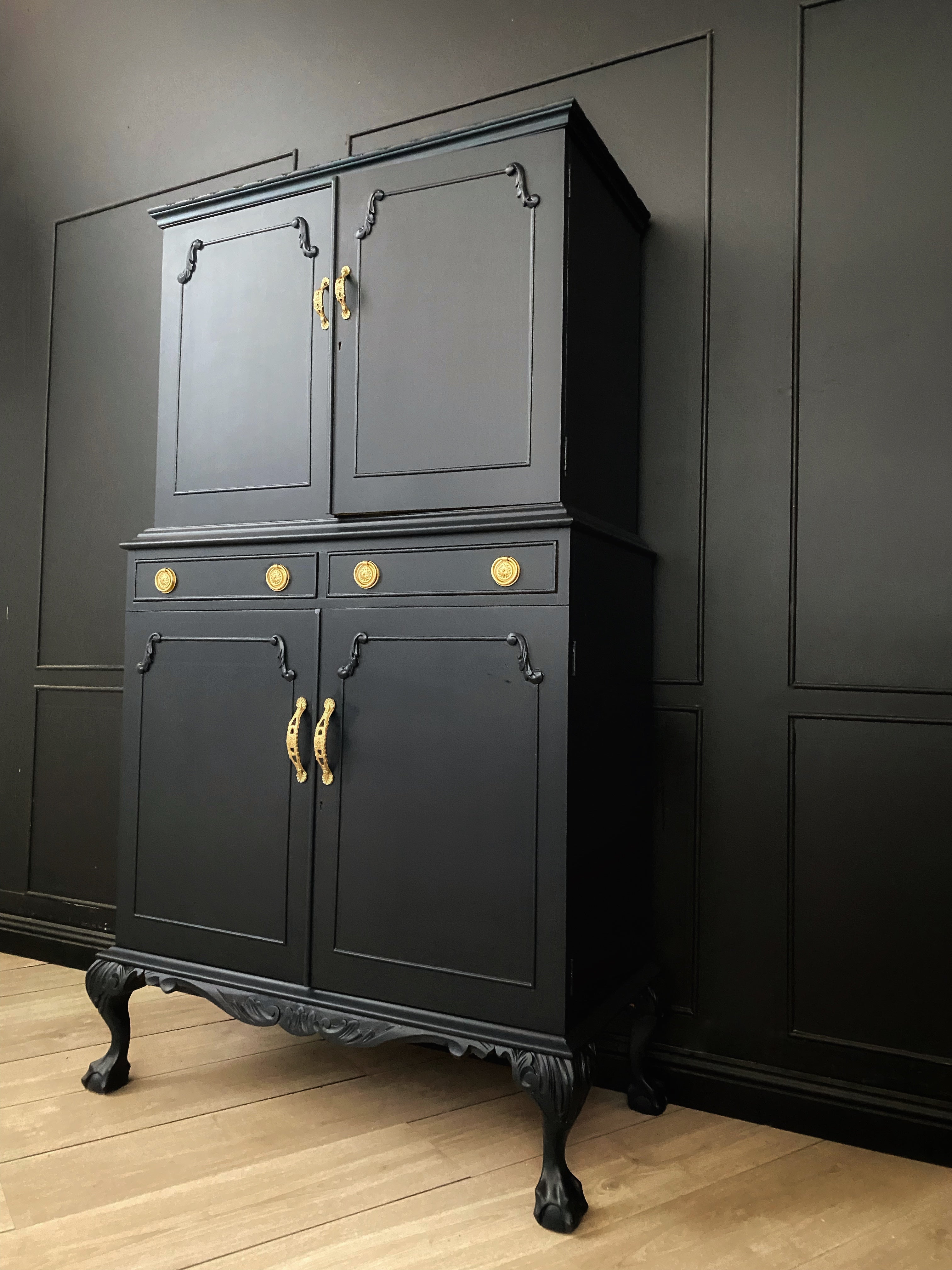 DARK BLUE DRINKS CABINET / BAR CABINET